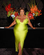 Load image into Gallery viewer, On Scene Maxi Dress - Lime
