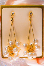 Load image into Gallery viewer, Champagne Pearl Cluster Earrings
